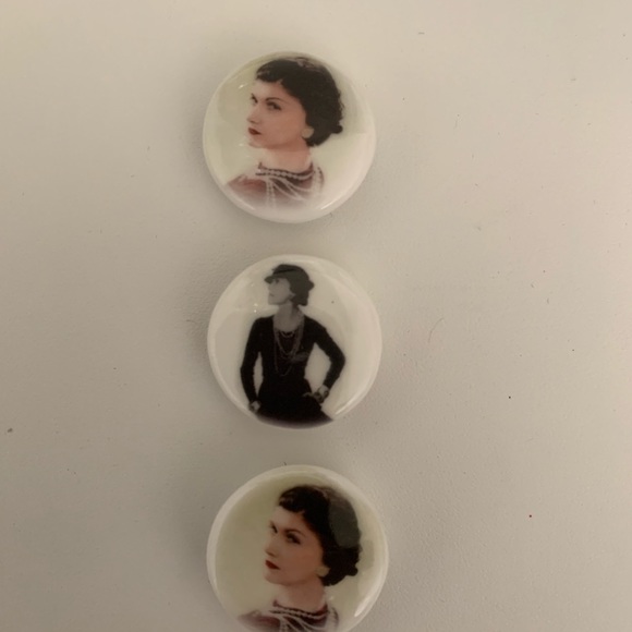 Sold out - Picture 3 of 4